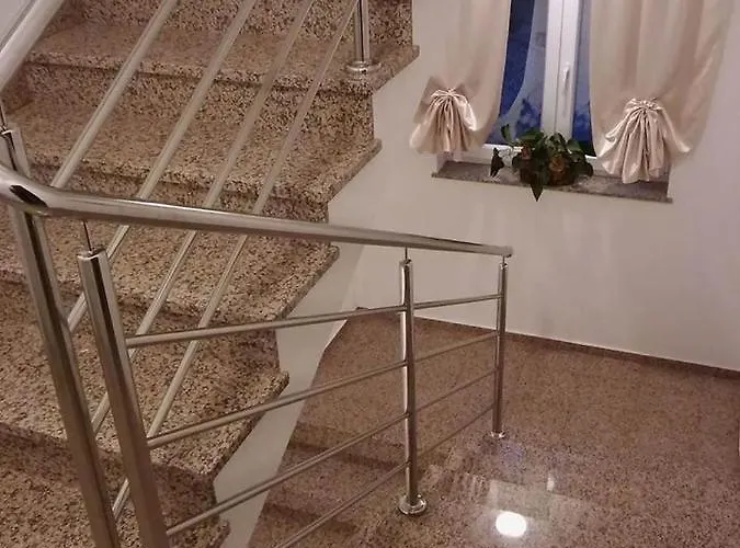 Garfild 1 Guest House